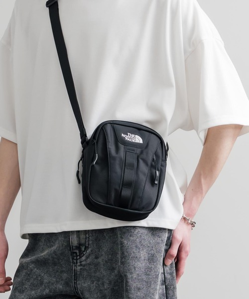 THE NORTH FACE(ザノースフェイス)の「THE NORTH FACE ザ・ノースフェイス BIG SHOT CROSS BAG ワンポイントロゴ刺繍ショルダーバッグ(ショルダーバッグ・メンズ・ダークパープル/ダークベージュ/ブラック・FREE)」の6枚目の写真