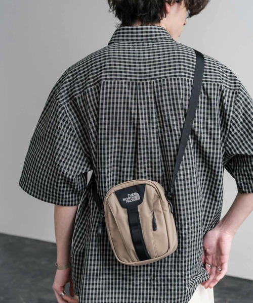 THE NORTH FACE(ザノースフェイス)の「THE NORTH FACE ザ・ノースフェイス BIG SHOT CROSS BAG ワンポイントロゴ刺繍ショルダーバッグ(ショルダーバッグ・メンズ・ダークパープル/ダークベージュ/ブラック・FREE)」の10枚目の写真