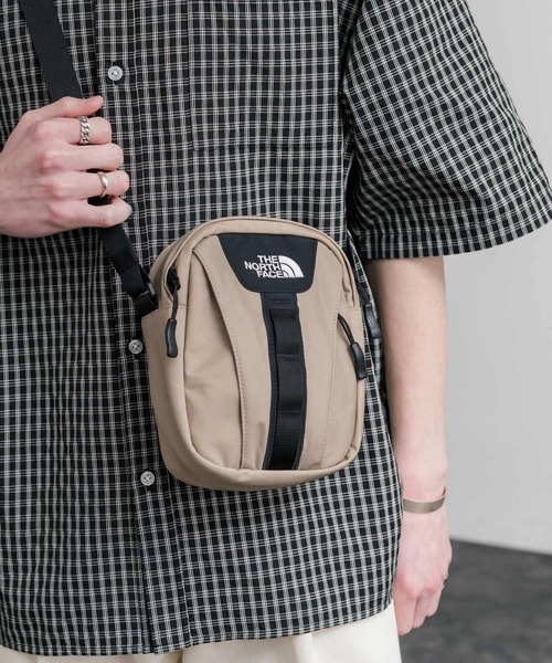 THE NORTH FACE(ザノースフェイス)の「THE NORTH FACE ザ・ノースフェイス BIG SHOT CROSS BAG ワンポイントロゴ刺繍ショルダーバッグ(ショルダーバッグ・メンズ・ダークパープル/ダークベージュ/ブラック・FREE)」の12枚目の写真