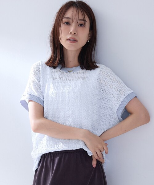 UNTITLED（アンタイトル）の「【洗える／シアー】ミニヨンレースプルオーバー（Tシャツ/カットソー・レディース・ブラック/オフホワイト/チャコールグレー/チャコール/サックスブルー・02/00/50/48/44/04）」の5枚目の写真