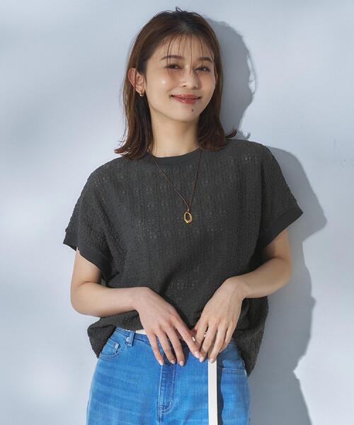 UNTITLED（アンタイトル）の「【洗える／シアー】ミニヨンレースプルオーバー（Tシャツ/カットソー・レディース・ブラック/オフホワイト/チャコールグレー/チャコール/サックスブルー・02/00/50/48/44/04）」の4枚目の写真