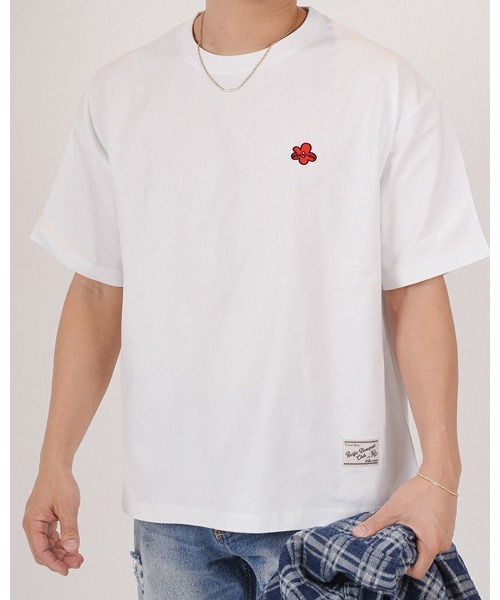 #Re:room(リルーム)の「フラワーアイコンワッペンTシャツ(Tシャツ/カットソー・メンズ・ブラック/ホワイト・S-M/M-L/L-XL)」の1枚目の写真