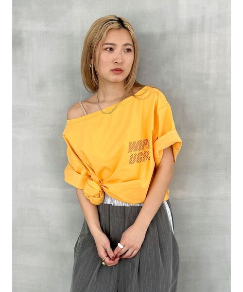 Ungrid（アングリッド）の「WAIPER別注 オフショルロゴTee（Tシャツ/カットソー・レディース・ライトグレー/ネイビー/イエロー・FREE）」の3枚目の写真