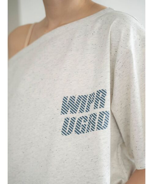 Ungrid（アングリッド）の「WAIPER別注 オフショルロゴTee（Tシャツ/カットソー・レディース・ライトグレー/ネイビー/イエロー・FREE）」の13枚目の写真