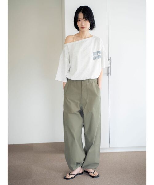 Ungrid（アングリッド）の「WAIPER別注 オフショルロゴTee（Tシャツ/カットソー・レディース・ライトグレー/ネイビー/イエロー・FREE）」の14枚目の写真