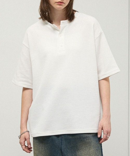 Alfred Alex(アルフレッドアレックス)の「【Alfred Alex】Waffle Henley Neck Tee / ワッフル ヘンリーネックTシャツ(Tシャツ/カットソー・メンズ・グレー/チャコールグレー/ブラック/カーキ系/プラム/ホワイト・M/L)」の21枚目の写真