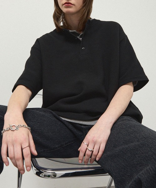 Alfred Alex(アルフレッドアレックス)の「【Alfred Alex】Waffle Henley Neck Tee / ワッフル ヘンリーネックTシャツ(Tシャツ/カットソー・メンズ・グレー/チャコールグレー/ブラック/カーキ系/プラム/ホワイト・M/L)」の13枚目の写真