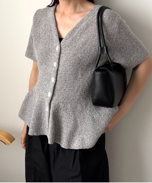 A part by(アパートバイ)の「【即完売シリーズ】ブークレペプラムカーディガン_5分袖(カーディガン/ボレロ・レディース・ブルー系その他4/アイボリー/キャメル・FREE)」の2枚目の写真