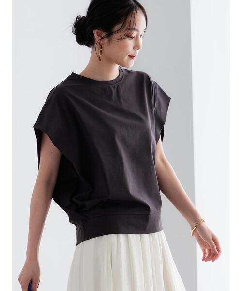 Te chichi（テチチ）の「【接触冷感/遮熱/吸水速乾】ショルダータックドルマンTシャツ（Tシャツ/カットソー・レディース・チャコールグレー/ブルー/オフホワイト/ブラック・F）」の3枚目の写真