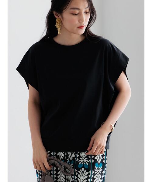 Te chichi（テチチ）の「【接触冷感/遮熱/吸水速乾】ショルダータックドルマンTシャツ（Tシャツ/カットソー・レディース・チャコールグレー/ブルー/オフホワイト/ブラック・F）」の8枚目の写真
