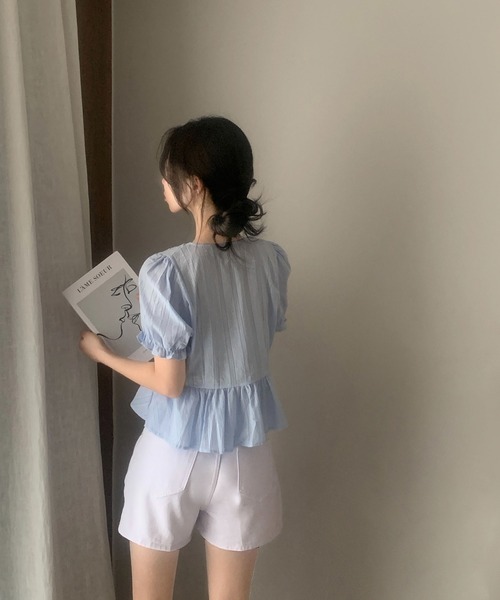 LAFFMO（ラフモ）の「パフスリーブギャザーリボンブラウス（Tシャツ/カットソー・レディース・ブルー/ベージュ/ホワイト・F）」の5枚目の写真
