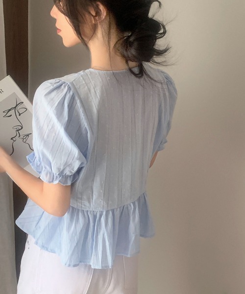 LAFFMO（ラフモ）の「パフスリーブギャザーリボンブラウス（Tシャツ/カットソー・レディース・ブルー/ベージュ/ホワイト・F）」の4枚目の写真