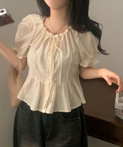 LAFFMO（ラフモ）の「パフスリーブギャザーリボンブラウス（Tシャツ/カットソー・レディース・ブルー/ベージュ/ホワイト・F）」の8枚目の写真