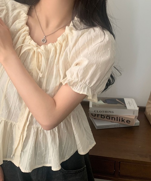 LAFFMO（ラフモ）の「パフスリーブギャザーリボンブラウス（Tシャツ/カットソー・レディース・ブルー/ベージュ/ホワイト・F）」の9枚目の写真