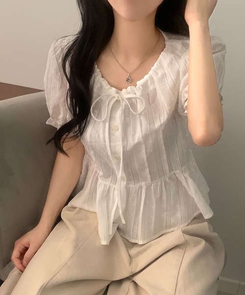 LAFFMO（ラフモ）の「パフスリーブギャザーリボンブラウス（Tシャツ/カットソー・レディース・ブルー/ベージュ/ホワイト・F）」の16枚目の写真