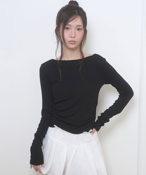 LIE MEQUE(リメーク)の「ボートネックドレープスリムロングスリーブブラック(Tシャツ/カットソー・レディース・ブラック・FREE)」の1枚目の写真