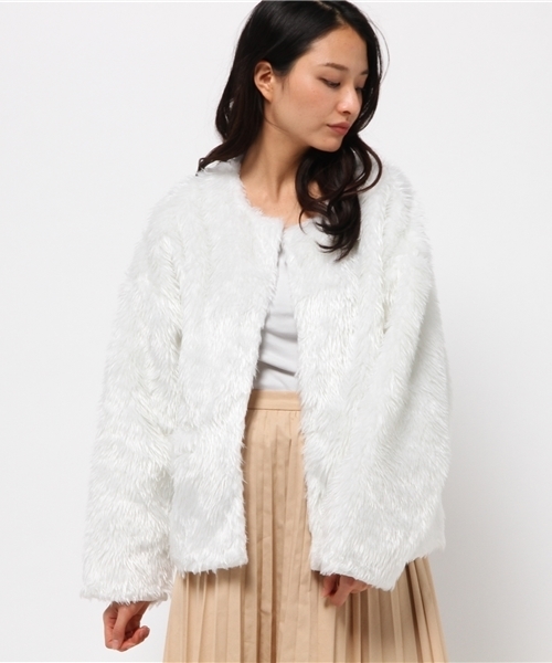 OUTLET(アウトレット)の「【IKUMI】FAKEFURJACKET(その他アウター・レディース・ブラック/ホワイト・FREE)」の2枚目の写真