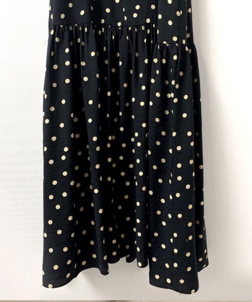 Flugge(フラッジー)の「ノースリーブドットロングワンピース(ワンピース・レディース・ブラック/ベージュ・MEDIUM/LARGE)」の10枚目の写真