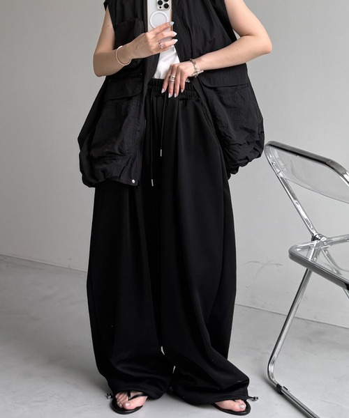 wee9s(ウィークス)の「super loose sweat pants / スーパールーズスウェットパンツ(スウェットパンツ・レディース・グレー/ブラック/ブラウン・FREE)」の2枚目の写真