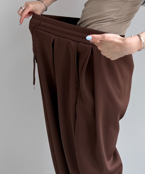 wee9s(ウィークス)の「super loose sweat pants / スーパールーズスウェットパンツ(スウェットパンツ・レディース・グレー/ブラック/ブラウン・FREE)」の7枚目の写真
