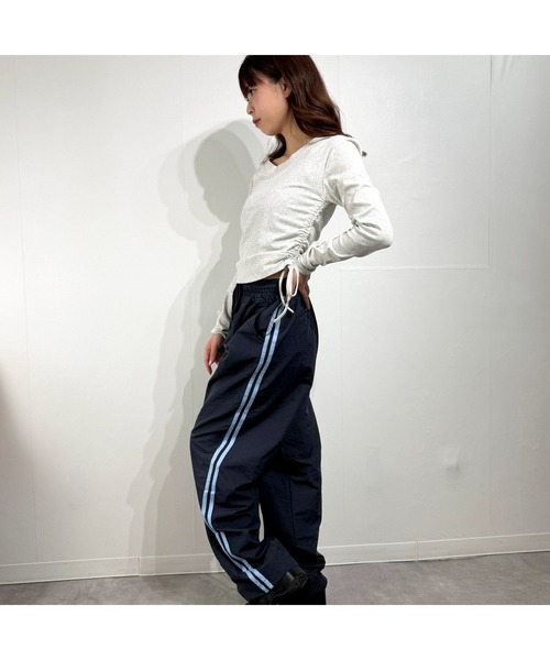 marcydorn(マーシードルン)の「ロングスリーブ トップス シャーリングデザイン ロングTシャツ カットソー(Tシャツ/カットソー・レディース・ブラック/ホワイト/ライトグレー・S/L)」の20枚目の写真