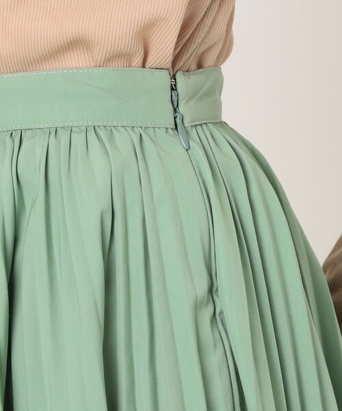 Plan C(プランシー)の「PLAN C PLEATED LONG SKIRT アシンメトリー プリーツスカート(スカート・レディース・グリーン・36)」の8枚目の写真