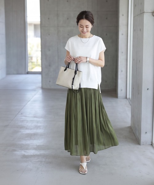 STYLE DELI（スタイルデリ）の「【selection】ハリ感スムースフレンチプルオーバー（Tシャツ/カットソー・レディース・ホワイト/レッド/グリーン・FREE）」の4枚目の写真