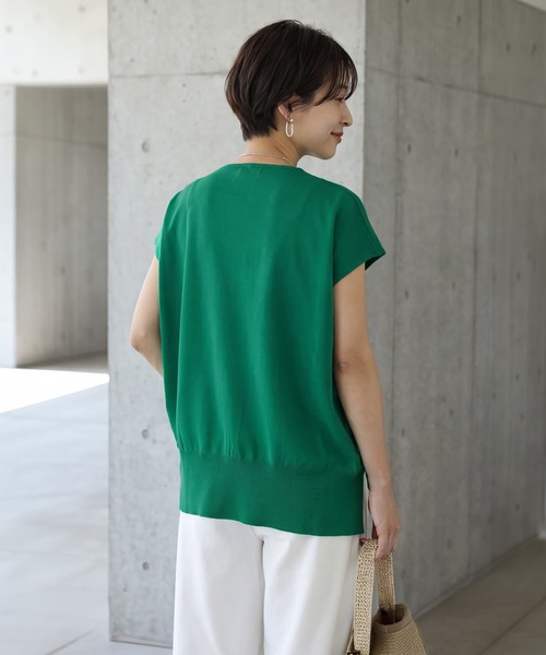 STYLE DELI（スタイルデリ）の「【selection】ハリ感スムースフレンチプルオーバー（Tシャツ/カットソー・レディース・ホワイト/レッド/グリーン・FREE）」の9枚目の写真