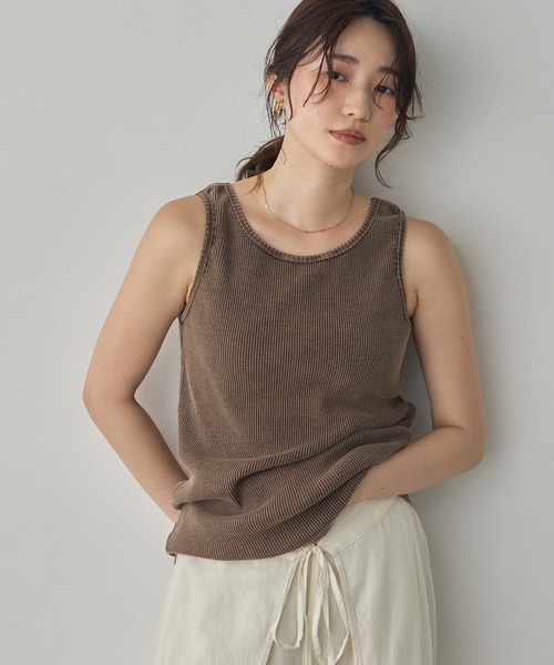 hunch（ハンチ）の「製品染め ピグメントリブタンクトップ（タンクトップ・レディース・ブラウン/ブルーパープル/アイボリー/チャコール・FREE）」の3枚目の写真
