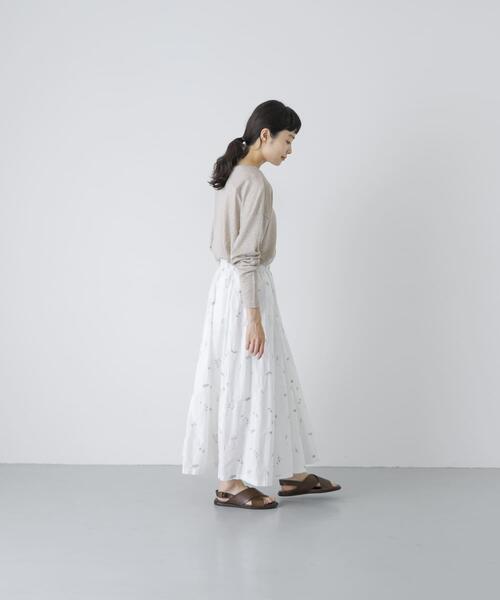 かぐれ(カグレ)の「ドローイング刺繍シャーリングスカート(スカート・レディース・ブラック/オフホワイト・FREE)」の8枚目の写真