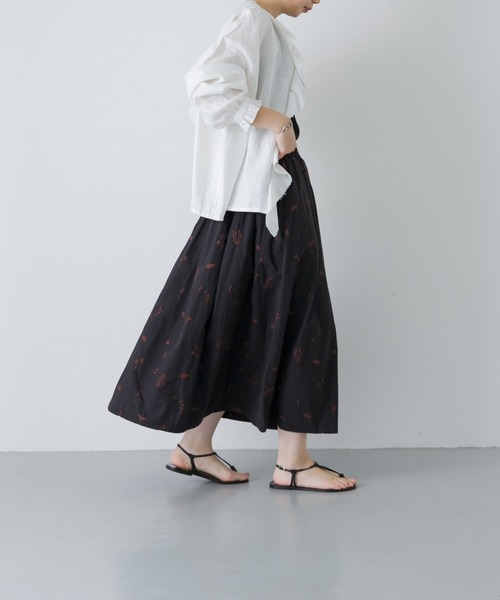 かぐれ(カグレ)の「ドローイング刺繍シャーリングスカート(スカート・レディース・ブラック/オフホワイト・FREE)」の18枚目の写真