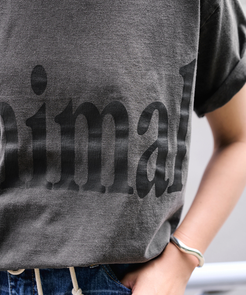FRAMeWORK（フレームワーク）の「≪新色 / 追加≫STUDIO ANIMALS 別注Animals Letter Tシャツ（Tシャツ/カットソー・レディース・ネイビー/ブラウン/スミクロ・FREE）」の6枚目の写真