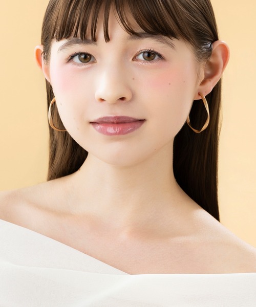LA MUe(ラミュー)の「【LA MUE】マット ツイスト メタル フープ ピアス(ピアス(両耳用)・レディース・シルバー/ゴールド/シルバー系その他/ゴールド系その他・S/M)」の9枚目の写真