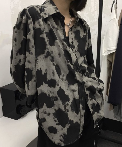 AVYL(アヴィル)の「タイダイ柄ボリュームスリーブオーバーシャツ(シャツ/ブラウス・レディース・グレー・M)」の6枚目の写真