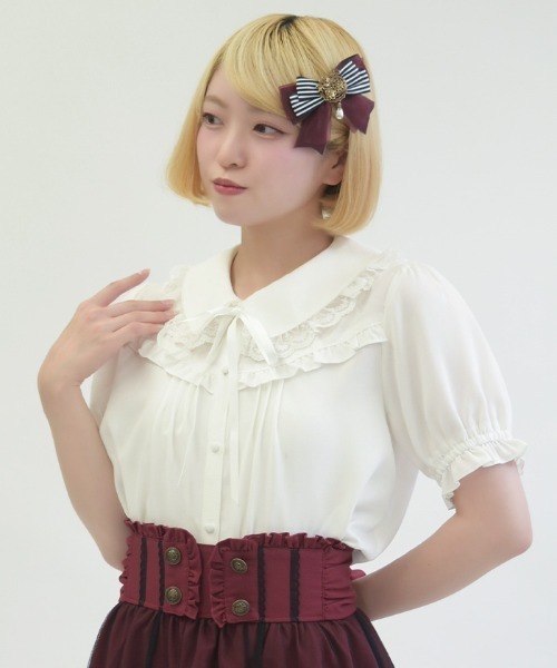 axes femme POETIQUE(アクシーズファムポエティック)の「リボン付きレース丸衿ブラウス(シャツ/ブラウス・レディース・ブラウン/サックスブルー/ホワイト・MEDIUM)」の2枚目の写真