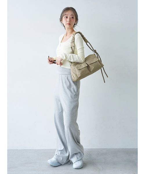 emmi(エミ)の「【W&T】ワイドイージーパンツ(その他パンツ・レディース・グレー/ブラック・0/1)」の3枚目の写真
