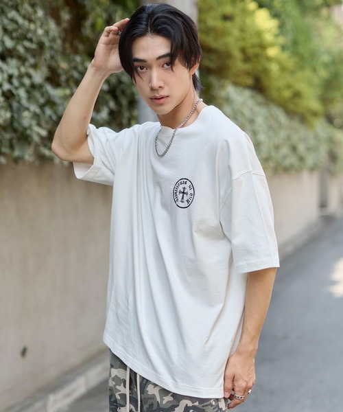 WEGO(ウィゴー)の「WEGO/【26年春夏新作】アクセ付きバーチカルロゴグラフィックT(Tシャツ/カットソー・メンズ・ブラック/ホワイト・LARGE/MEDIUM)」の10枚目の写真