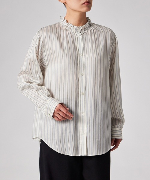 Paul Smith(ポールスミス)の「ウィメンズ ストライプ フリルネック 長袖シャツ / 265204 407B(シャツ/ブラウス・レディース・オフホワイト・40)」の1枚目の写真