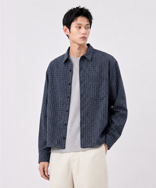 UNDEROFF(アンダーオフ)の「マイクロチェッククロップシャツネイビー(シャツ/ブラウス・メンズ・ネイビー・MEDIUM/LARGE/X-LARGE)」の4枚目の写真