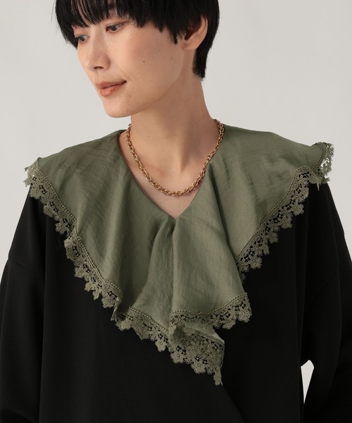 Elura(エルーラ)の「ラッフルレースカラーブラウス/1066359(シャツ/ブラウス・レディース・カーキ/オフホワイト・FREE)」の11枚目の写真