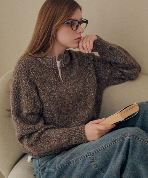 SLOWLOLLI（スローローリ）の「Boucle half zip knit_3 Colors（ニット/セーター・レディース・ベージュ/ブラウン/グレー・FREE）」の4枚目の写真