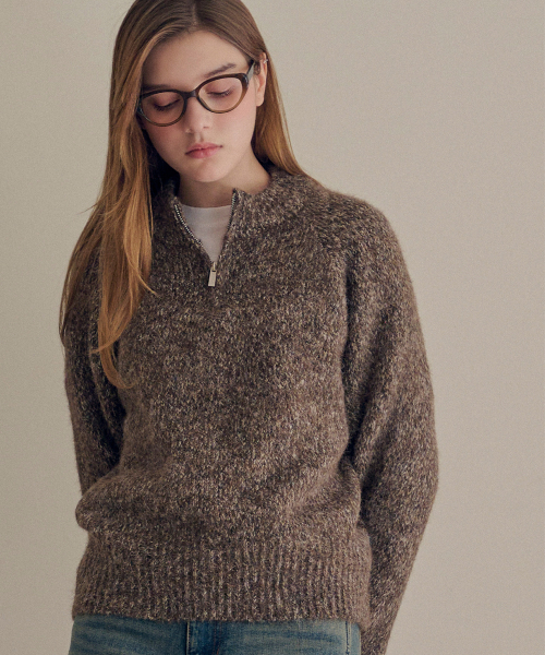 SLOWLOLLI（スローローリ）の「Boucle half zip knit_3 Colors（ニット/セーター・レディース・ベージュ/ブラウン/グレー・FREE）」の5枚目の写真