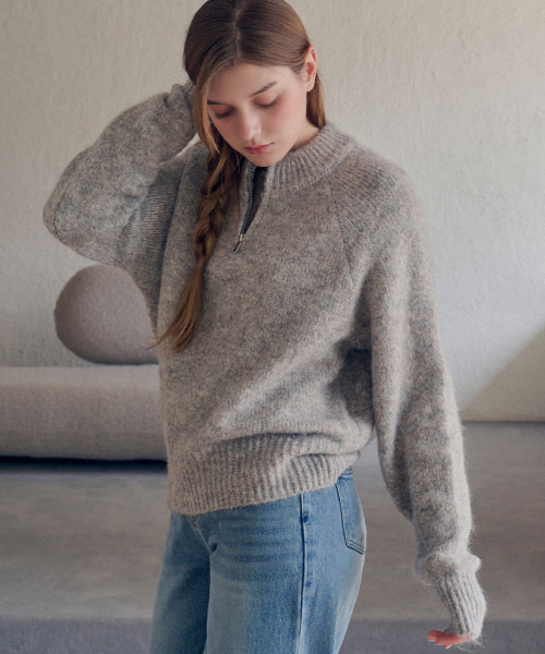 SLOWLOLLI（スローローリ）の「Boucle half zip knit_3 Colors（ニット/セーター・レディース・ベージュ/ブラウン/グレー・FREE）」の8枚目の写真