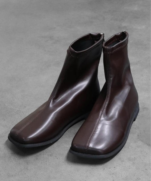 THE CELL.(ザセルドット)の「スクエアショートブーツ SQUARE ANKLE BOOTS(ブーツ・レディース・ブラック/ブラウン・39/37/35)」の2枚目の写真