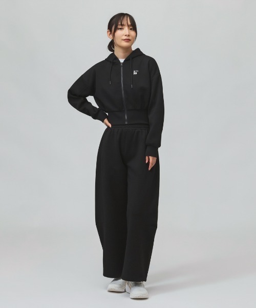 TIGORA by BEAMS DESIGN（ティゴラバイビームスデザイン）の「ティゴラ バイ ビームスデザイン  スウェットバレルパンツ（スウェットパンツ・レディース・ブラック/ワイン・S/M/L）」の5枚目の写真