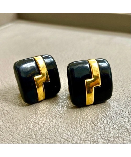 tone(トーン)の「【Flower】【アレルギー対応】レトロボタンブラック系ピアス(MA)(ピアス(両耳用)・レディース・E/B/C/A/D/F・FREE)」の2枚目の写真