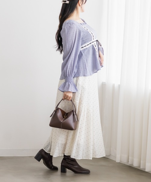 CLETTE(クレット)の「ハシゴレース切替ブラウス(シャツ/ブラウス・レディース・ブルー/オフホワイト/ブラック・LL/4L/3L)」の13枚目の写真