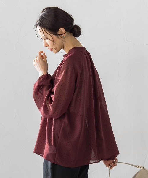 LAUTREAMONT(ロートレアモン)の「フロッキードットプリントブラウス(シャツ/ブラウス・レディース・ブラック/ボルドー・9号)」の15枚目の写真