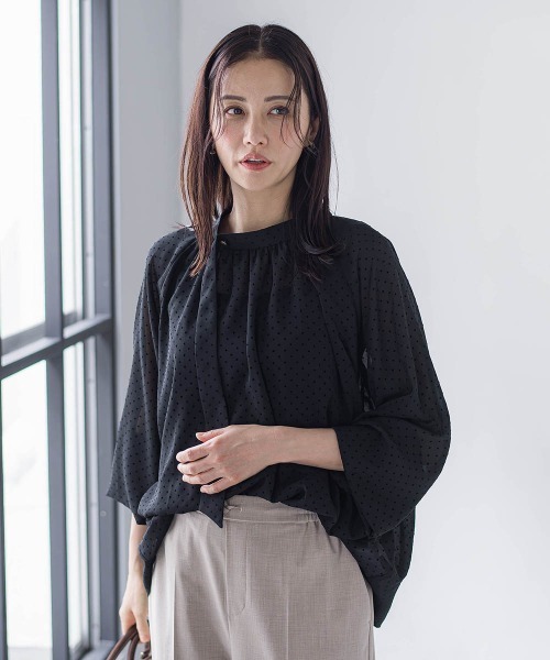LAUTREAMONT(ロートレアモン)の「フロッキードットプリントブラウス(シャツ/ブラウス・レディース・ブラック/ボルドー・9号)」の10枚目の写真