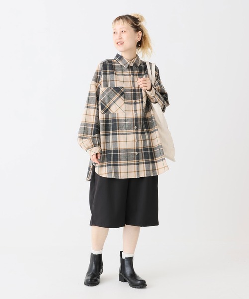 HEART MARKET（ハートマーケット）の「チェックシャツチュニック（ビジネスシャツ・レディース・グレー/ベージュ/レッド/グリーン/イエロー/ネイビー・FREE）」の14枚目の写真